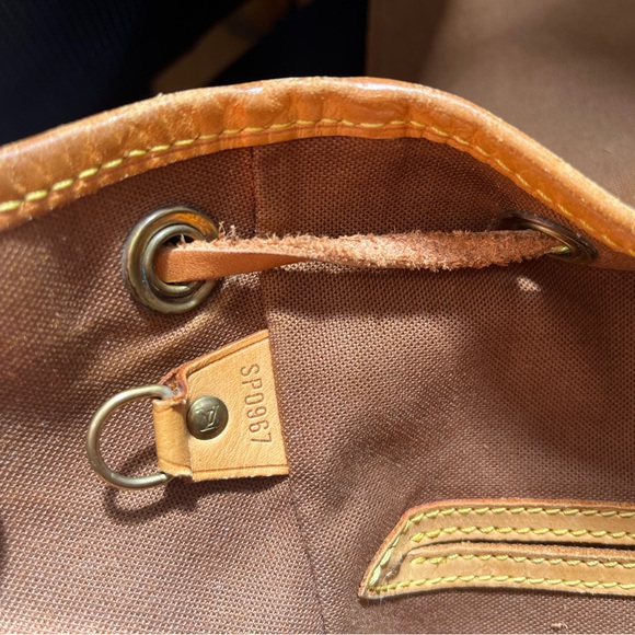 LOUIS VUITTON Vintage Monogram Montsouris PM Leather Backpack LV - Picture 5 of 14